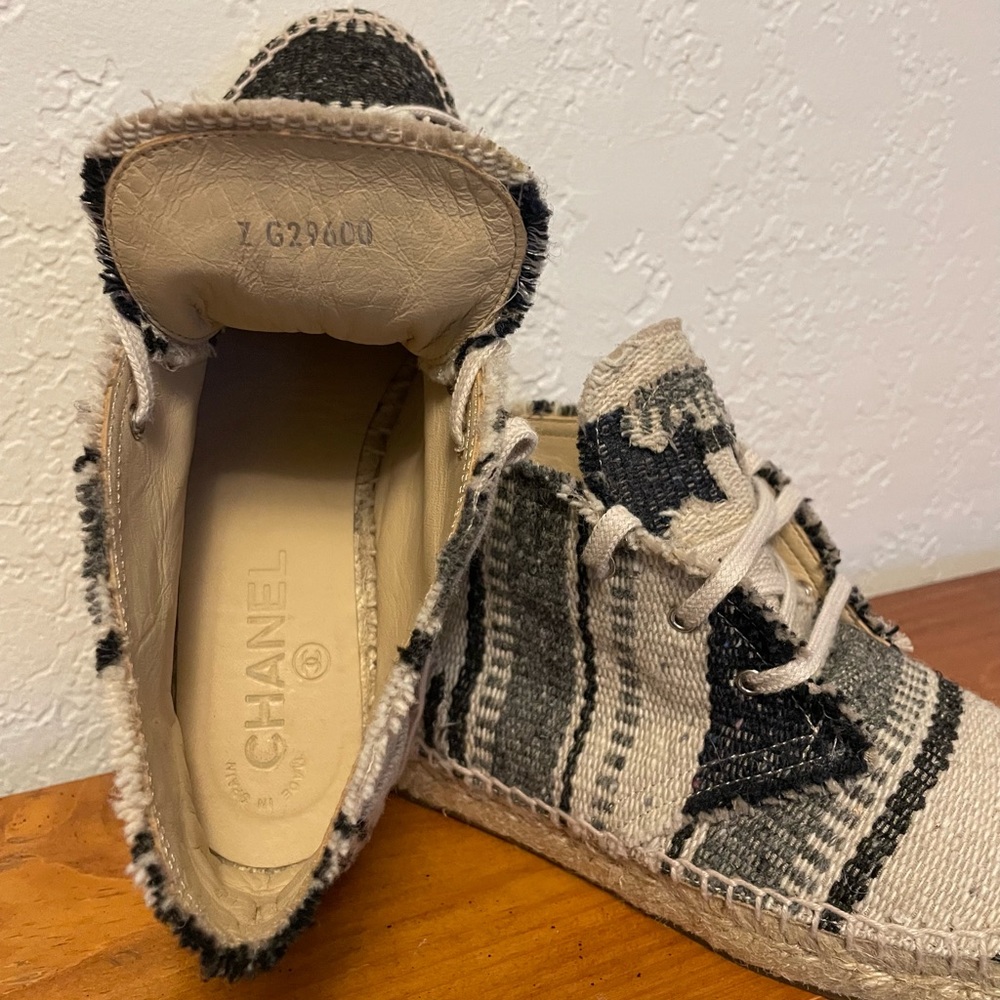 Chanel Interlocking Cc Logo Espadrilles - image 3